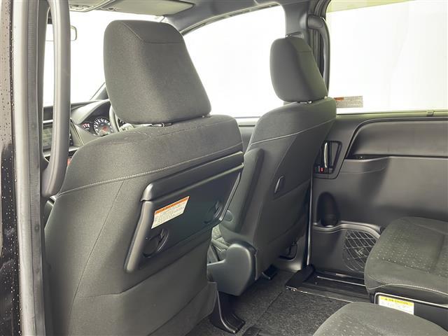 ノア Ｇ　ナビ　バックカメラ　ビルトインＥＴＣ　パワースライドドア　プリクラッシュセーフティ　レーンディパーチャーアラート　クルーズコントロール　アイドリングストップ　ドライブレコーダー　純正１５インチアルミ（15枚目）