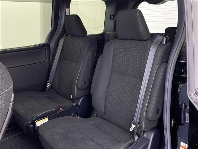 ノア Ｇ　ナビ　バックカメラ　ビルトインＥＴＣ　パワースライドドア　プリクラッシュセーフティ　レーンディパーチャーアラート　クルーズコントロール　アイドリングストップ　ドライブレコーダー　純正１５インチアルミ（16枚目）