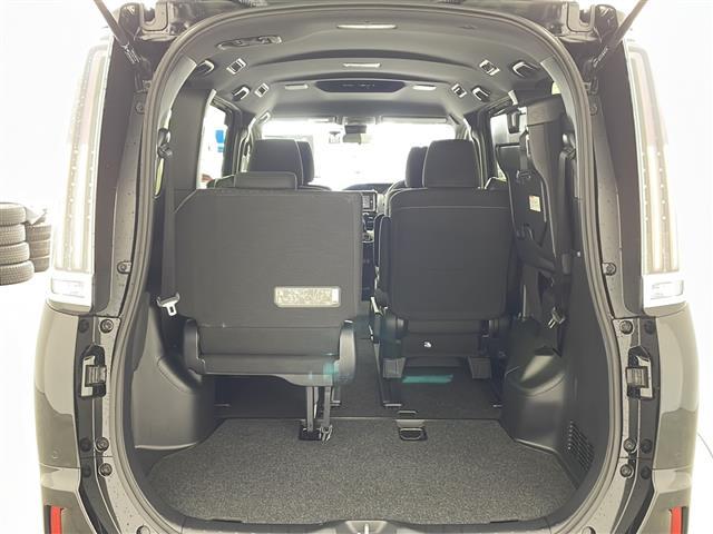 ノア Ｇ　ナビ　バックカメラ　ビルトインＥＴＣ　パワースライドドア　プリクラッシュセーフティ　レーンディパーチャーアラート　クルーズコントロール　アイドリングストップ　ドライブレコーダー　純正１５インチアルミ（19枚目）