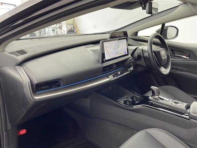 プリウス Z ナビ TV ETC パノラミックビューモニター デジタルインナーミラー プリクラッシュセーフティ レーンディパーチャーアラート ブラインドスポットモニター シートヒーター エアシート パワーシート(12枚目)