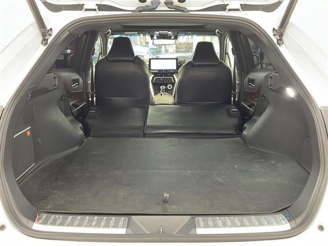 ハリアーハイブリッド Ｚ　レザーパッケージ　ワンオーナー車　純正ナビ　パノラミックビューモニター　トヨタセーフティセンス　パノラマルーフ　モデリスタエアロ　モデリスタアルミホイールタイヤ　ＪＢＬサウンド　純正デジタルインナーミラー　スペアキー（18枚目）