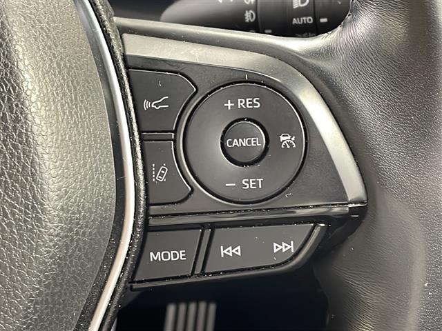 ハリアーハイブリッド Ｚ　レザーパッケージ　ワンオーナー車　純正ナビ　パノラミックビューモニター　トヨタセーフティセンス　パノラマルーフ　モデリスタエアロ　モデリスタアルミホイールタイヤ　ＪＢＬサウンド　純正デジタルインナーミラー　スペアキー（22枚目）