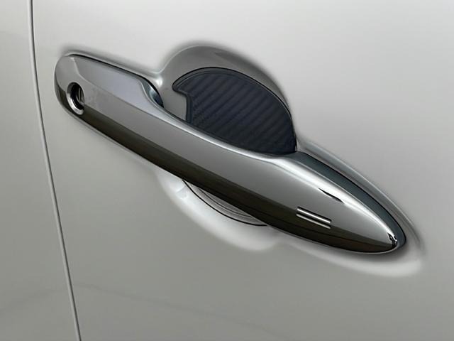 ハリアーハイブリッド Ｚ　レザーパッケージ　ワンオーナー車　純正ナビ　パノラミックビューモニター　トヨタセーフティセンス　パノラマルーフ　モデリスタエアロ　モデリスタアルミホイールタイヤ　ＪＢＬサウンド　純正デジタルインナーミラー　スペアキー（50枚目）