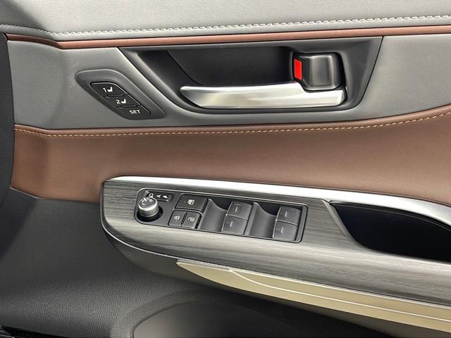 ハリアーハイブリッド Ｚ　レザーパッケージ　ワンオーナー車　純正ナビ　パノラミックビューモニター　トヨタセーフティセンス　パノラマルーフ　モデリスタエアロ　モデリスタアルミホイールタイヤ　ＪＢＬサウンド　純正デジタルインナーミラー　スペアキー（72枚目）