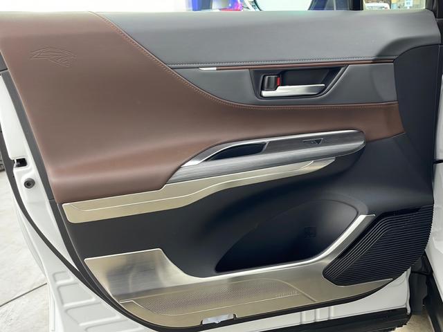 ハリアーハイブリッド Ｚ　レザーパッケージ　ワンオーナー車　純正ナビ　パノラミックビューモニター　トヨタセーフティセンス　パノラマルーフ　モデリスタエアロ　モデリスタアルミホイールタイヤ　ＪＢＬサウンド　純正デジタルインナーミラー　スペアキー（74枚目）