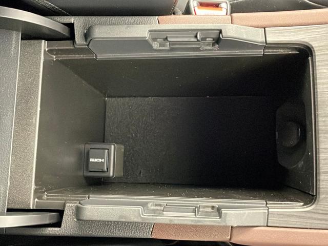 ハリアーハイブリッド Ｚ　レザーパッケージ　ワンオーナー車　純正ナビ　パノラミックビューモニター　トヨタセーフティセンス　パノラマルーフ　モデリスタエアロ　モデリスタアルミホイールタイヤ　ＪＢＬサウンド　純正デジタルインナーミラー　スペアキー（77枚目）