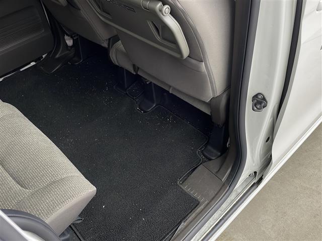 N-BOX L 社外ナビ TV バックカメラ ETC 衝突軽減ブレーキ レーンキープアシスト レーダークルーズコントロール 前席シートヒーター オートライト LEDヘッドライト クリアランスソナー スマートキー(10枚目)