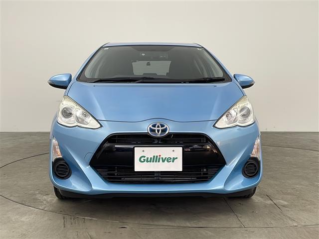 アクア Ｓ　純正７インチナビ　バックカメラ　横滑り防止装置　ステアリングスイッチ　純正フロアマット　防眩インナーミラー　ビルトインＥＴＣ　前後ドライブレコーダー　ドライブスタートコントロール　電動格納ミラー（4枚目）