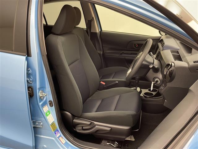 アクア Ｓ　純正７インチナビ　バックカメラ　横滑り防止装置　ステアリングスイッチ　純正フロアマット　防眩インナーミラー　ビルトインＥＴＣ　前後ドライブレコーダー　ドライブスタートコントロール　電動格納ミラー（9枚目）