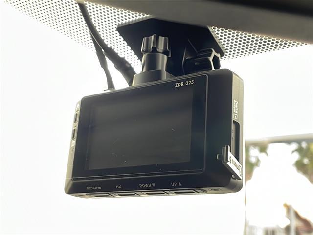 アクア Ｓ　純正７インチナビ　バックカメラ　横滑り防止装置　ステアリングスイッチ　純正フロアマット　防眩インナーミラー　ビルトインＥＴＣ　前後ドライブレコーダー　ドライブスタートコントロール　電動格納ミラー（34枚目）