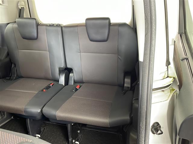 エスクァイア Gi ・純正9インチSDナビ&フルセグ&BT&DV・バックカメラ・両側パワースライドドア・ビルトインETC・社外前方ドライブレコーダー・合皮シート・前席シートヒーター・革巻きステアリング・オートハイビーム(17枚目)