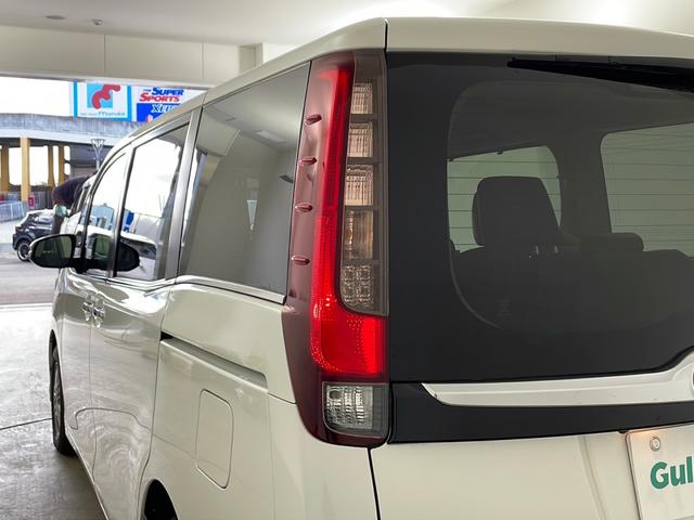 エスクァイア Gi ・純正9インチSDナビ&フルセグ&BT&DV・バックカメラ・両側パワースライドドア・ビルトインETC・社外前方ドライブレコーダー・合皮シート・前席シートヒーター・革巻きステアリング・オートハイビーム(44枚目)