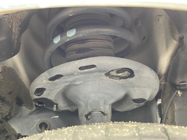 エスクァイア Gi ・純正9インチSDナビ&フルセグ&BT&DV・バックカメラ・両側パワースライドドア・ビルトインETC・社外前方ドライブレコーダー・合皮シート・前席シートヒーター・革巻きステアリング・オートハイビーム(57枚目)