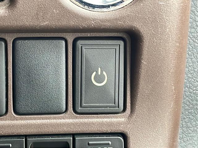 エスクァイア Gi ・純正9インチSDナビ&フルセグ&BT&DV・バックカメラ・両側パワースライドドア・ビルトインETC・社外前方ドライブレコーダー・合皮シート・前席シートヒーター・革巻きステアリング・オートハイビーム(66枚目)