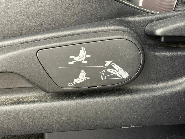 エスクァイア Gi ・純正9インチSDナビ&フルセグ&BT&DV・バックカメラ・両側パワースライドドア・ビルトインETC・社外前方ドライブレコーダー・合皮シート・前席シートヒーター・革巻きステアリング・オートハイビーム(69枚目)