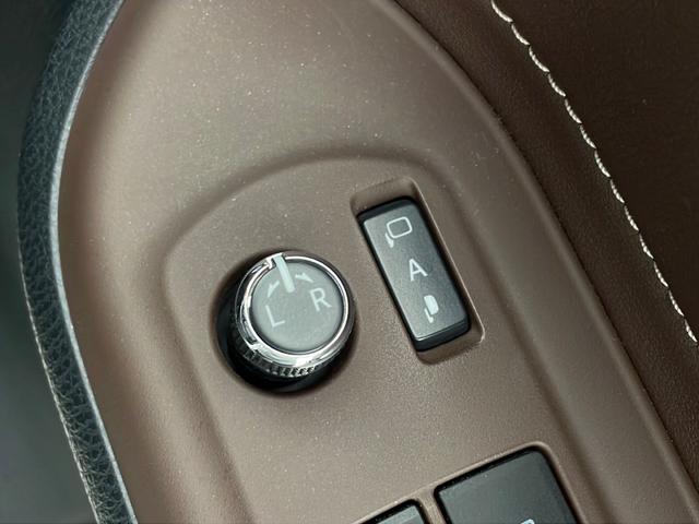 エスクァイア Gi ・純正9インチSDナビ&フルセグ&BT&DV・バックカメラ・両側パワースライドドア・ビルトインETC・社外前方ドライブレコーダー・合皮シート・前席シートヒーター・革巻きステアリング・オートハイビーム(70枚目)