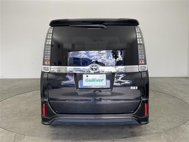 ヴォクシー ハイブリッドV ・寒冷地仕様・社外ナビ・社外フリップダウンモニター・フルセグ・両側パワースライドドア・社外前ドライブレコーダー・置くだけ充電・バックカメラ・LEDライト・ETC・DVD・社外エアロ・クルコン・フォグ(5枚目)