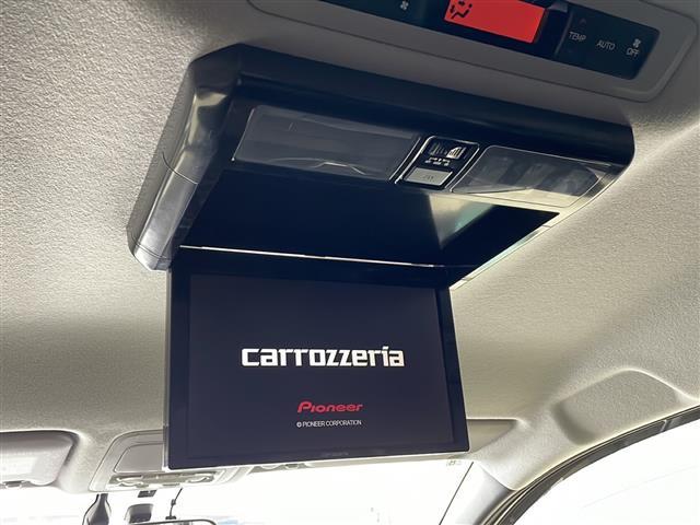 ヴォクシー ハイブリッドV ・寒冷地仕様・社外ナビ・社外フリップダウンモニター・フルセグ・両側パワースライドドア・社外前ドライブレコーダー・置くだけ充電・バックカメラ・LEDライト・ETC・DVD・社外エアロ・クルコン・フォグ(22枚目)