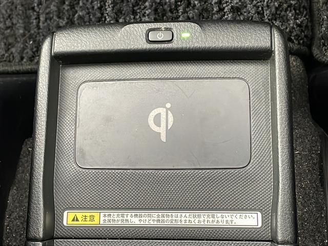 ヴォクシー ハイブリッドV ・寒冷地仕様・社外ナビ・社外フリップダウンモニター・フルセグ・両側パワースライドドア・社外前ドライブレコーダー・置くだけ充電・バックカメラ・LEDライト・ETC・DVD・社外エアロ・クルコン・フォグ(28枚目)