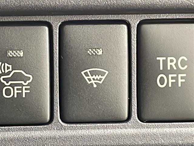 ヴォクシー ハイブリッドV ・寒冷地仕様・社外ナビ・社外フリップダウンモニター・フルセグ・両側パワースライドドア・社外前ドライブレコーダー・置くだけ充電・バックカメラ・LEDライト・ETC・DVD・社外エアロ・クルコン・フォグ(33枚目)