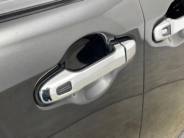 ヴォクシー ハイブリッドV ・寒冷地仕様・社外ナビ・社外フリップダウンモニター・フルセグ・両側パワースライドドア・社外前ドライブレコーダー・置くだけ充電・バックカメラ・LEDライト・ETC・DVD・社外エアロ・クルコン・フォグ(50枚目)