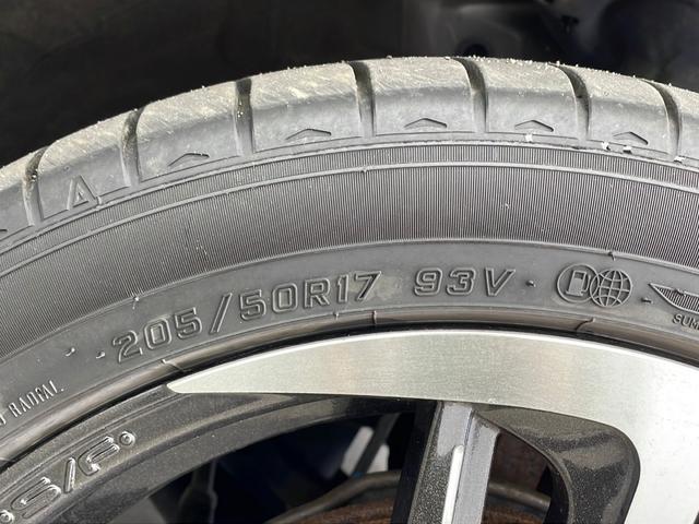 ヴォクシー ハイブリッドV ・寒冷地仕様・社外ナビ・社外フリップダウンモニター・フルセグ・両側パワースライドドア・社外前ドライブレコーダー・置くだけ充電・バックカメラ・LEDライト・ETC・DVD・社外エアロ・クルコン・フォグ(56枚目)