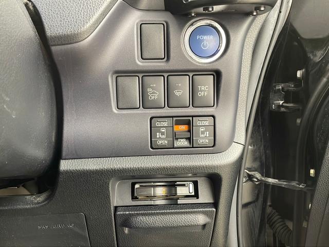 ヴォクシー ハイブリッドV ・寒冷地仕様・社外ナビ・社外フリップダウンモニター・フルセグ・両側パワースライドドア・社外前ドライブレコーダー・置くだけ充電・バックカメラ・LEDライト・ETC・DVD・社外エアロ・クルコン・フォグ(65枚目)