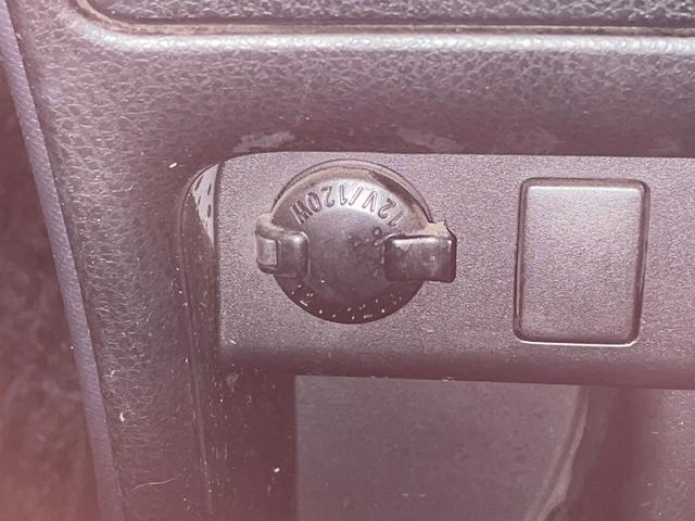 ヴォクシー ハイブリッドV ・寒冷地仕様・社外ナビ・社外フリップダウンモニター・フルセグ・両側パワースライドドア・社外前ドライブレコーダー・置くだけ充電・バックカメラ・LEDライト・ETC・DVD・社外エアロ・クルコン・フォグ(72枚目)