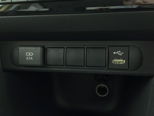 ヤリスクロス ハイブリッドG ワンオーナー車 純正8インチディスプレイオーディオ バックカメラ トヨタセーフティセンス ブラインドスポットモニター 革巻きステアリング 純正アルミホイールタイヤ LEDヘッドライト スペアキー(35枚目)