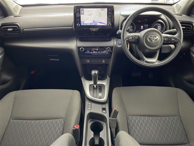 ヤリスクロス ハイブリッドG ワンオーナー車 純正8インチディスプレイオーディオ バックカメラ トヨタセーフティセンス ブラインドスポットモニター 革巻きステアリング 純正アルミホイールタイヤ LEDヘッドライト スペアキー(42枚目)