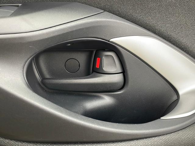 ヤリスクロス ハイブリッドG ワンオーナー車 純正8インチディスプレイオーディオ バックカメラ トヨタセーフティセンス ブラインドスポットモニター 革巻きステアリング 純正アルミホイールタイヤ LEDヘッドライト スペアキー(74枚目)