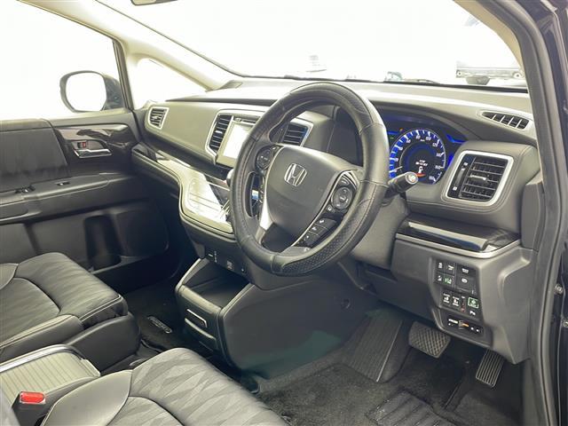 オデッセイハイブリッド ハイブリッドアブソルート・ＥＸホンダセンシング　純正インターナビ　純正フリップダウン　全方位カメラ　両側電動スライド　ＢＳＭ　衝突軽減　レーダークルーズコントロール　ハーフレザー　レーンキープ　社外１９インチＡＷ　ＬＥＤライト　ＥＴＣ　ＴＶ　ＢＴ（8枚目）