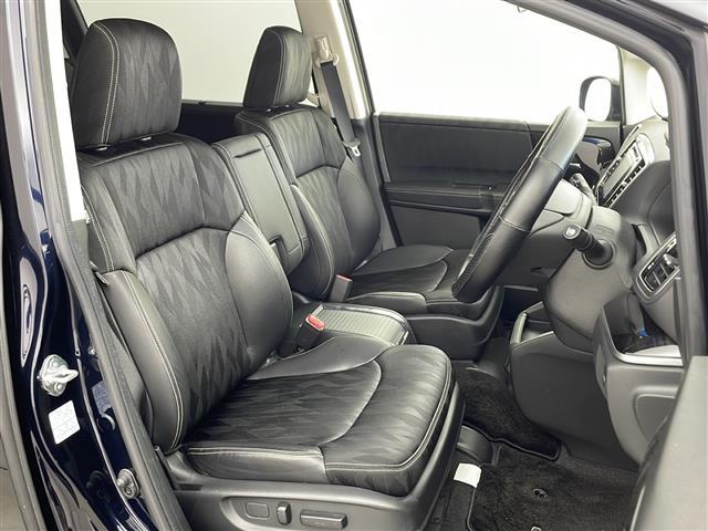 オデッセイハイブリッド ハイブリッドアブソルート・ＥＸホンダセンシング　純正インターナビ　純正フリップダウン　全方位カメラ　両側電動スライド　ＢＳＭ　衝突軽減　レーダークルーズコントロール　ハーフレザー　レーンキープ　社外１９インチＡＷ　ＬＥＤライト　ＥＴＣ　ＴＶ　ＢＴ（9枚目）