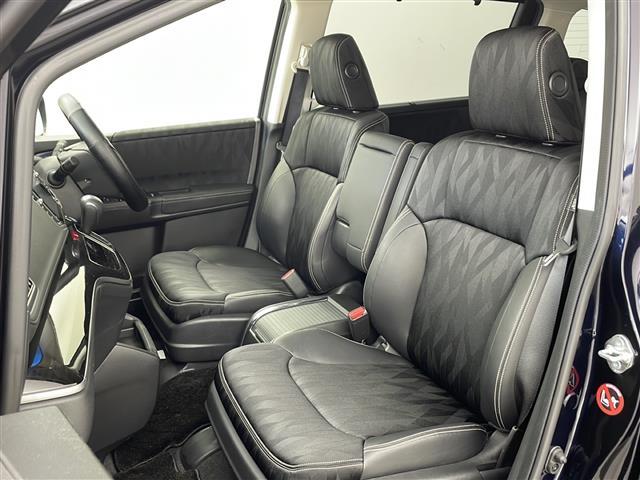 オデッセイハイブリッド ハイブリッドアブソルート・ＥＸホンダセンシング　純正インターナビ　純正フリップダウン　全方位カメラ　両側電動スライド　ＢＳＭ　衝突軽減　レーダークルーズコントロール　ハーフレザー　レーンキープ　社外１９インチＡＷ　ＬＥＤライト　ＥＴＣ　ＴＶ　ＢＴ（14枚目）