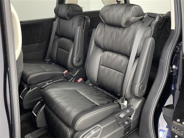 オデッセイハイブリッド ハイブリッドアブソルート・ＥＸホンダセンシング　純正インターナビ　純正フリップダウン　全方位カメラ　両側電動スライド　ＢＳＭ　衝突軽減　レーダークルーズコントロール　ハーフレザー　レーンキープ　社外１９インチＡＷ　ＬＥＤライト　ＥＴＣ　ＴＶ　ＢＴ（16枚目）