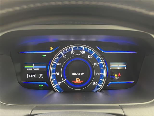 オデッセイハイブリッド ハイブリッドアブソルート・ＥＸホンダセンシング　純正インターナビ　純正フリップダウン　全方位カメラ　両側電動スライド　ＢＳＭ　衝突軽減　レーダークルーズコントロール　ハーフレザー　レーンキープ　社外１９インチＡＷ　ＬＥＤライト　ＥＴＣ　ＴＶ　ＢＴ（21枚目）