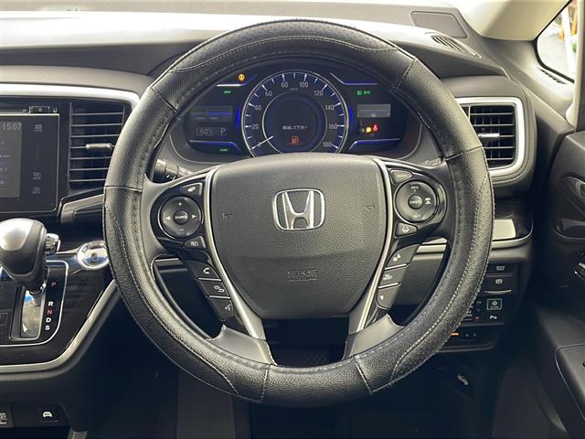 オデッセイハイブリッド ハイブリッドアブソルート・ＥＸホンダセンシング　純正インターナビ　純正フリップダウン　全方位カメラ　両側電動スライド　ＢＳＭ　衝突軽減　レーダークルーズコントロール　ハーフレザー　レーンキープ　社外１９インチＡＷ　ＬＥＤライト　ＥＴＣ　ＴＶ　ＢＴ（22枚目）