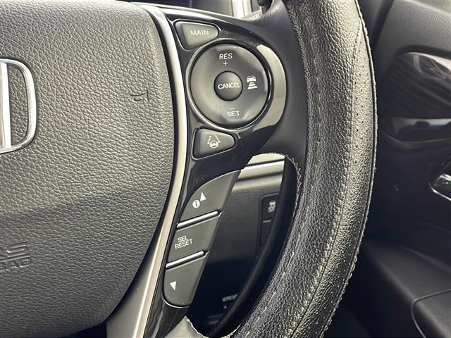 オデッセイハイブリッド ハイブリッドアブソルート・ＥＸホンダセンシング　純正インターナビ　純正フリップダウン　全方位カメラ　両側電動スライド　ＢＳＭ　衝突軽減　レーダークルーズコントロール　ハーフレザー　レーンキープ　社外１９インチＡＷ　ＬＥＤライト　ＥＴＣ　ＴＶ　ＢＴ（24枚目）