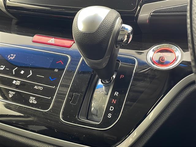 オデッセイハイブリッド ハイブリッドアブソルート・ＥＸホンダセンシング　純正インターナビ　純正フリップダウン　全方位カメラ　両側電動スライド　ＢＳＭ　衝突軽減　レーダークルーズコントロール　ハーフレザー　レーンキープ　社外１９インチＡＷ　ＬＥＤライト　ＥＴＣ　ＴＶ　ＢＴ（30枚目）