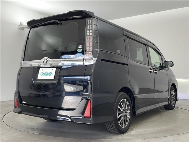 ヴォクシー ＺＳ　煌　純正ナビ　バックカメラ　両側パワースライドドア　純正ドラレコ　ＬＥＤヘッドライト　純正１６インチＡＷ　ビルトインＥＴＣ　フルセグＴＶ　ＢＴ　プッシュスタート　フォグランプ　オートライト　スマートキー（3枚目）