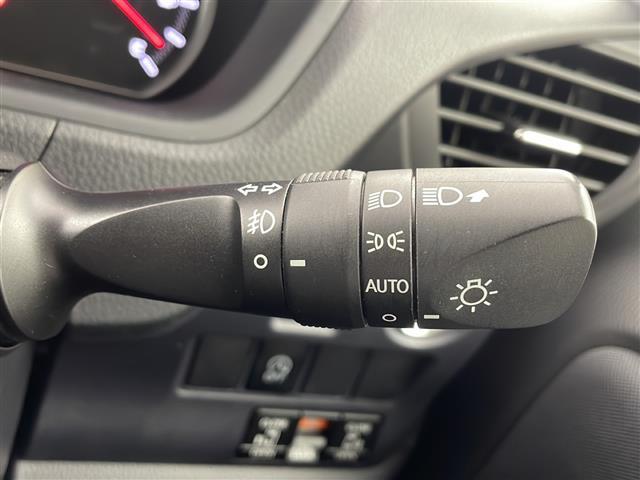 ヴォクシー ＺＳ　煌　純正ナビ　バックカメラ　両側パワースライドドア　純正ドラレコ　ＬＥＤヘッドライト　純正１６インチＡＷ　ビルトインＥＴＣ　フルセグＴＶ　ＢＴ　プッシュスタート　フォグランプ　オートライト　スマートキー（30枚目）