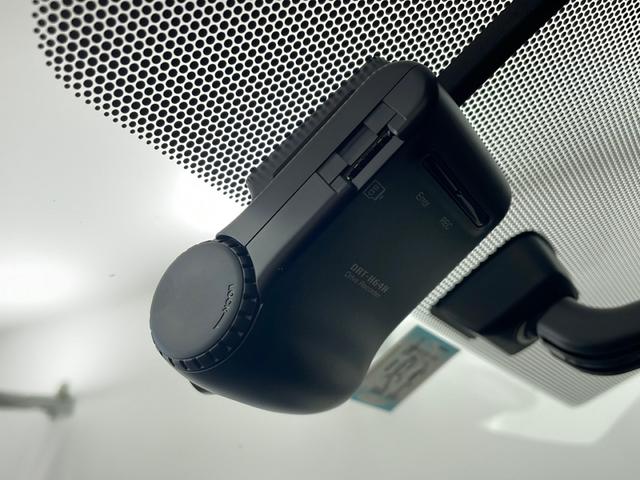 ヴォクシー ＺＳ　煌　純正ナビ　バックカメラ　両側パワースライドドア　純正ドラレコ　ＬＥＤヘッドライト　純正１６インチＡＷ　ビルトインＥＴＣ　フルセグＴＶ　ＢＴ　プッシュスタート　フォグランプ　オートライト　スマートキー（71枚目）