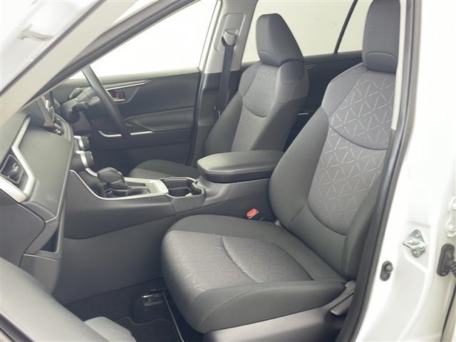 ＲＡＶ４ Ｘ　純正ナビ　フルセグ　ＢＴ　衝突軽減　ルーフレール　レーダークルーズ　キープレーン　クリアランスソナー　前後ドラレコ　ＬＥＤライト　ビルトインＥＴＣ　プッシュスタート　オートマチックハイビーム　ＴＶ（13枚目）