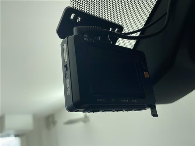 ＲＡＶ４ Ｘ　純正ナビ　フルセグ　ＢＴ　衝突軽減　ルーフレール　レーダークルーズ　キープレーン　クリアランスソナー　前後ドラレコ　ＬＥＤライト　ビルトインＥＴＣ　プッシュスタート　オートマチックハイビーム　ＴＶ（30枚目）