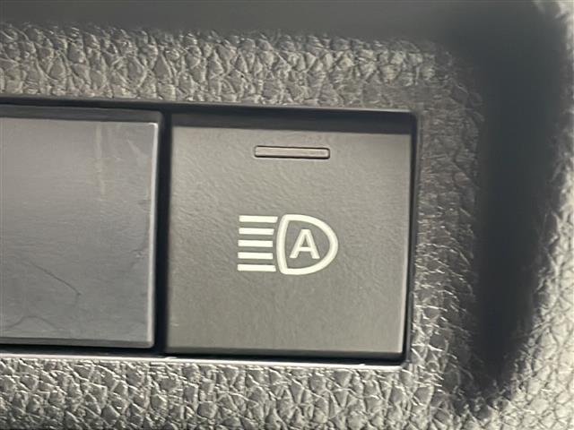 ＲＡＶ４ Ｘ　純正ナビ　フルセグ　ＢＴ　衝突軽減　ルーフレール　レーダークルーズ　キープレーン　クリアランスソナー　前後ドラレコ　ＬＥＤライト　ビルトインＥＴＣ　プッシュスタート　オートマチックハイビーム　ＴＶ（31枚目）