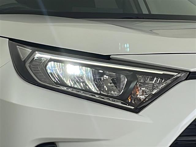 ＲＡＶ４ Ｘ　純正ナビ　フルセグ　ＢＴ　衝突軽減　ルーフレール　レーダークルーズ　キープレーン　クリアランスソナー　前後ドラレコ　ＬＥＤライト　ビルトインＥＴＣ　プッシュスタート　オートマチックハイビーム　ＴＶ（39枚目）