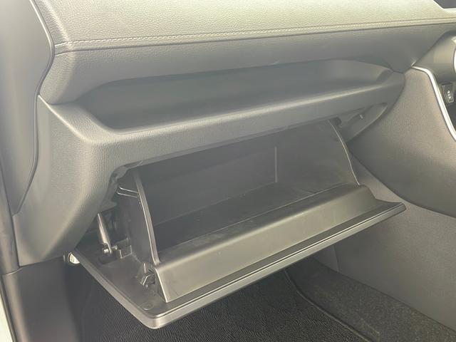 ＲＡＶ４ Ｘ　純正ナビ　フルセグ　ＢＴ　衝突軽減　ルーフレール　レーダークルーズ　キープレーン　クリアランスソナー　前後ドラレコ　ＬＥＤライト　ビルトインＥＴＣ　プッシュスタート　オートマチックハイビーム　ＴＶ（70枚目）