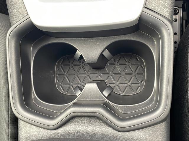 ＲＡＶ４ Ｘ　純正ナビ　フルセグ　ＢＴ　衝突軽減　ルーフレール　レーダークルーズ　キープレーン　クリアランスソナー　前後ドラレコ　ＬＥＤライト　ビルトインＥＴＣ　プッシュスタート　オートマチックハイビーム　ＴＶ（72枚目）