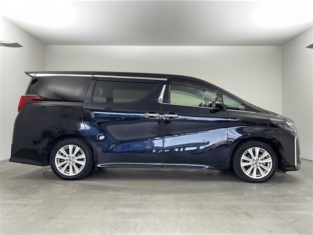 アルファード ２．５Ｓ　純正９型ナビ　フリップダウンモニター　バックカメラ　衝突軽減　レーダークルーズ　レーンキープ　クリアランスソナー　パワースライドドア　フルセグＴＶ　ＥＴＣ　ＬＥＤライト　スマートキー　プッシュスタート（4枚目）