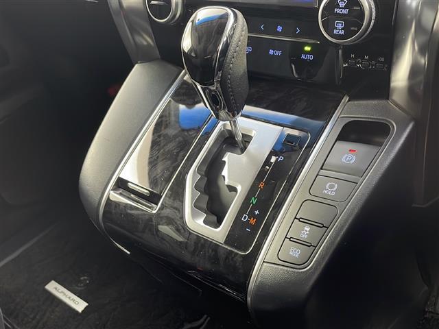 アルファード ２．５Ｓ　純正９型ナビ　フリップダウンモニター　バックカメラ　衝突軽減　レーダークルーズ　レーンキープ　クリアランスソナー　パワースライドドア　フルセグＴＶ　ＥＴＣ　ＬＥＤライト　スマートキー　プッシュスタート（28枚目）